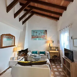 casa-singular-en-marbella-cerca-de-la-playa.1costadelsol.com/