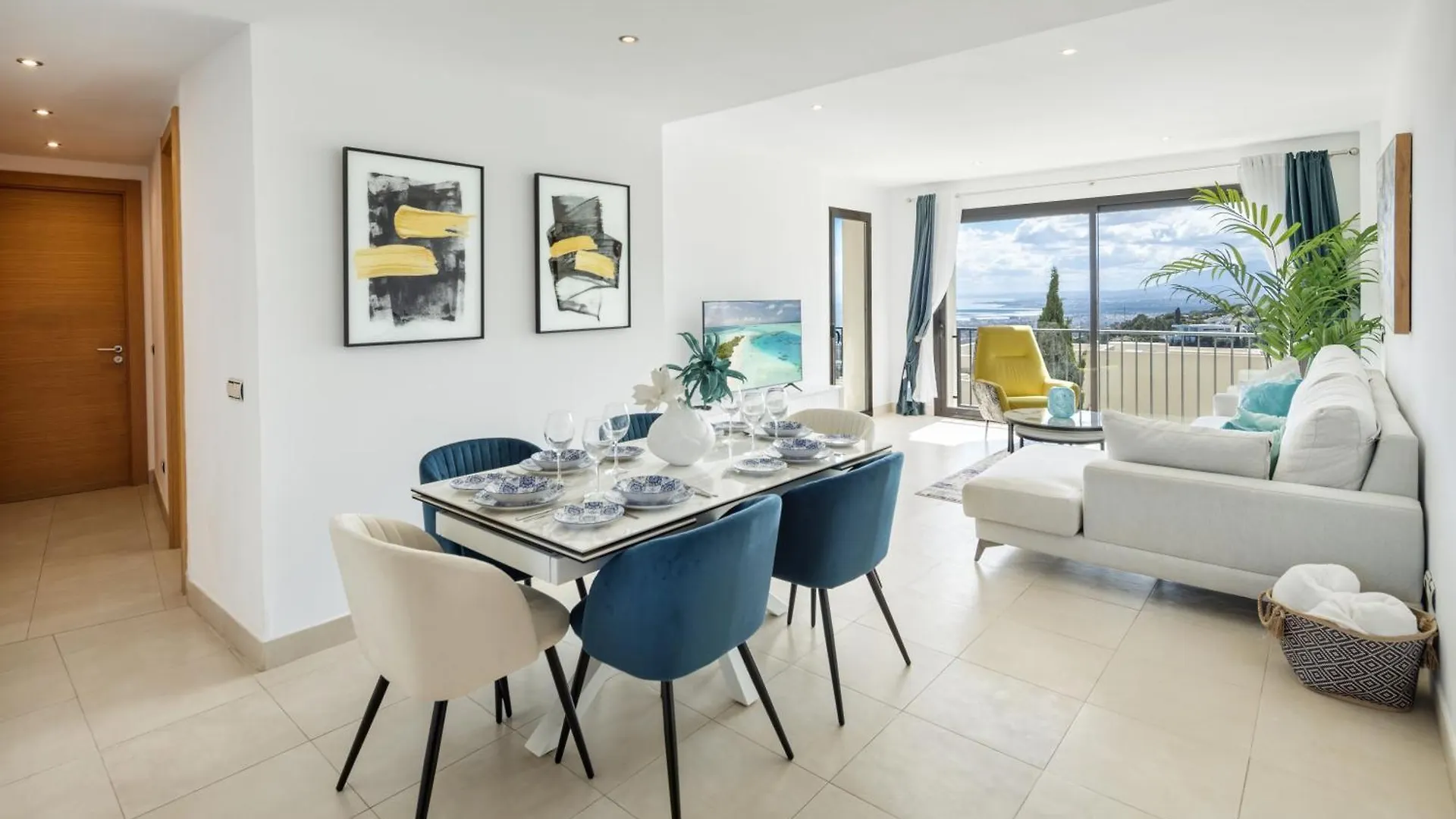 Spectacular Views - Luxury Apartment In Resort - Marbella Hills 0*,